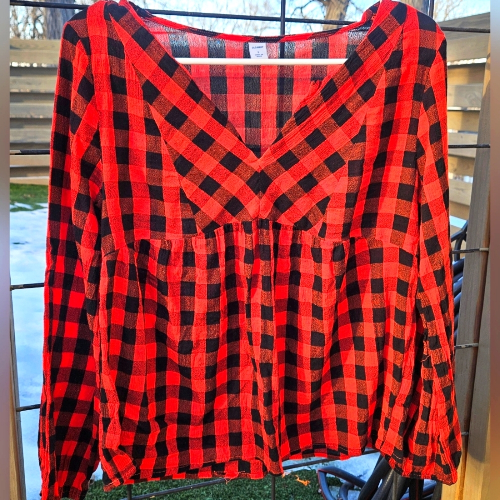 Old Navy Shirt Womens S Red Plaid Ruffle V Neck Long Sleeve Cotton Blend